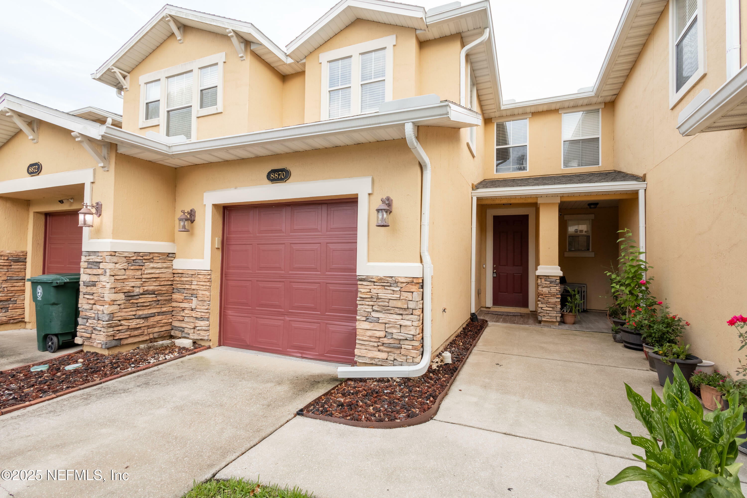 Property Photo:  8870 Inlet Bluff Drive  FL 32216 
