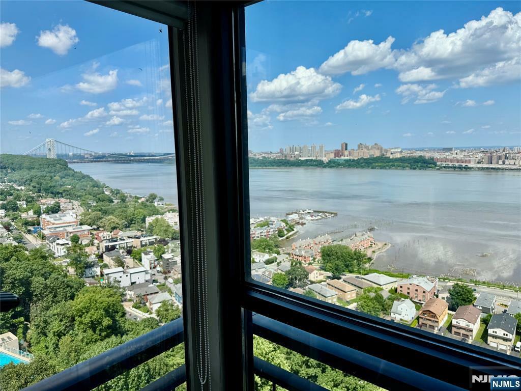 1 Horizon 1433  Fort Lee NJ 07024 photo