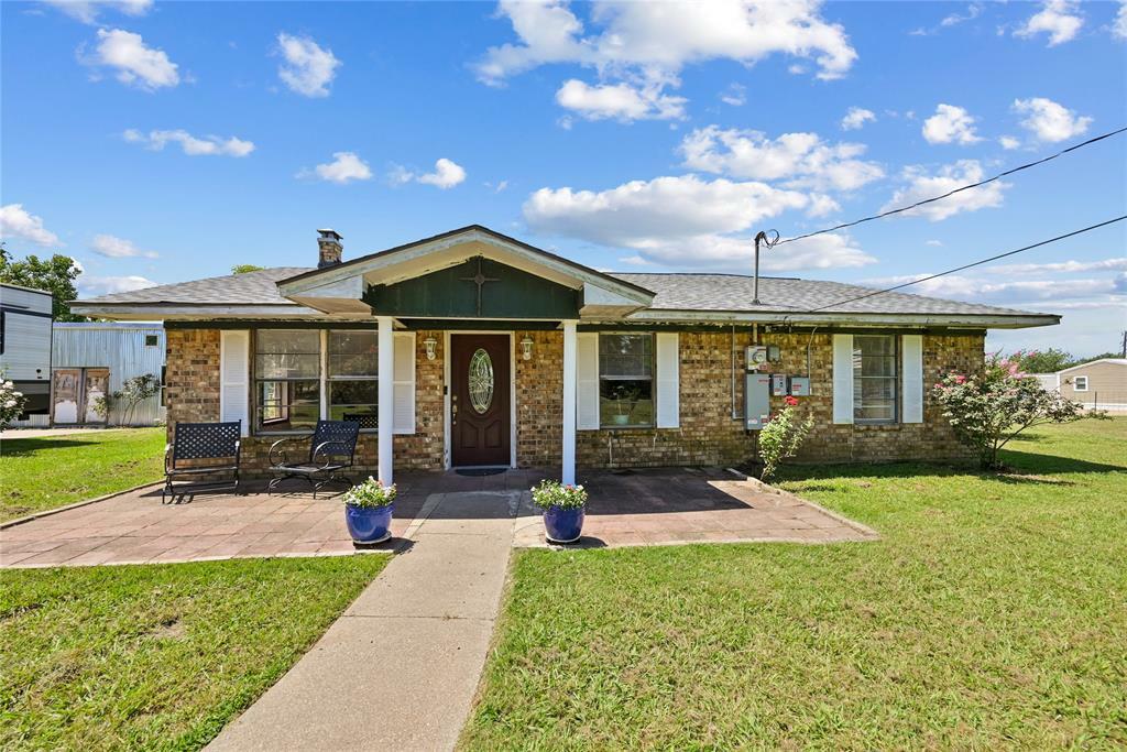 Property Photo: 7300 County Road 4023 TX 75143