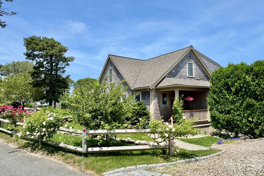 Property Photo:  7 Squanto Dr  MA 02633 