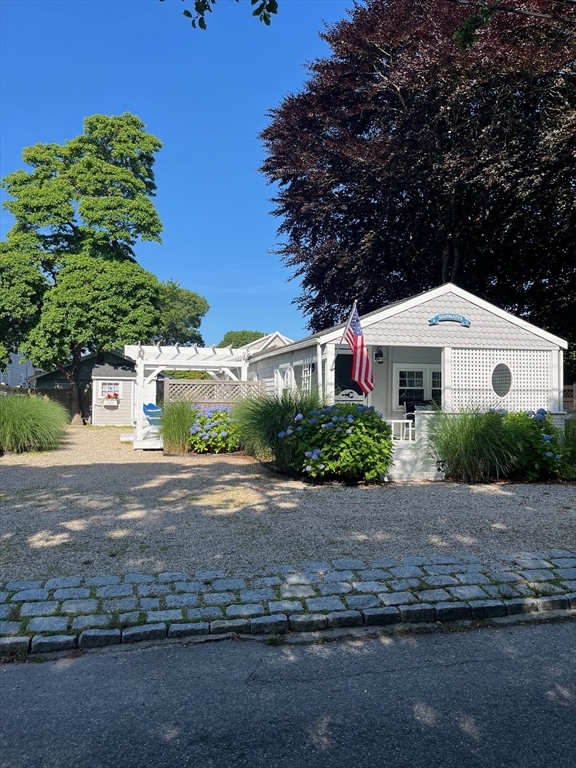 17 Elysian Avenue  Falmouth MA 02540 photo