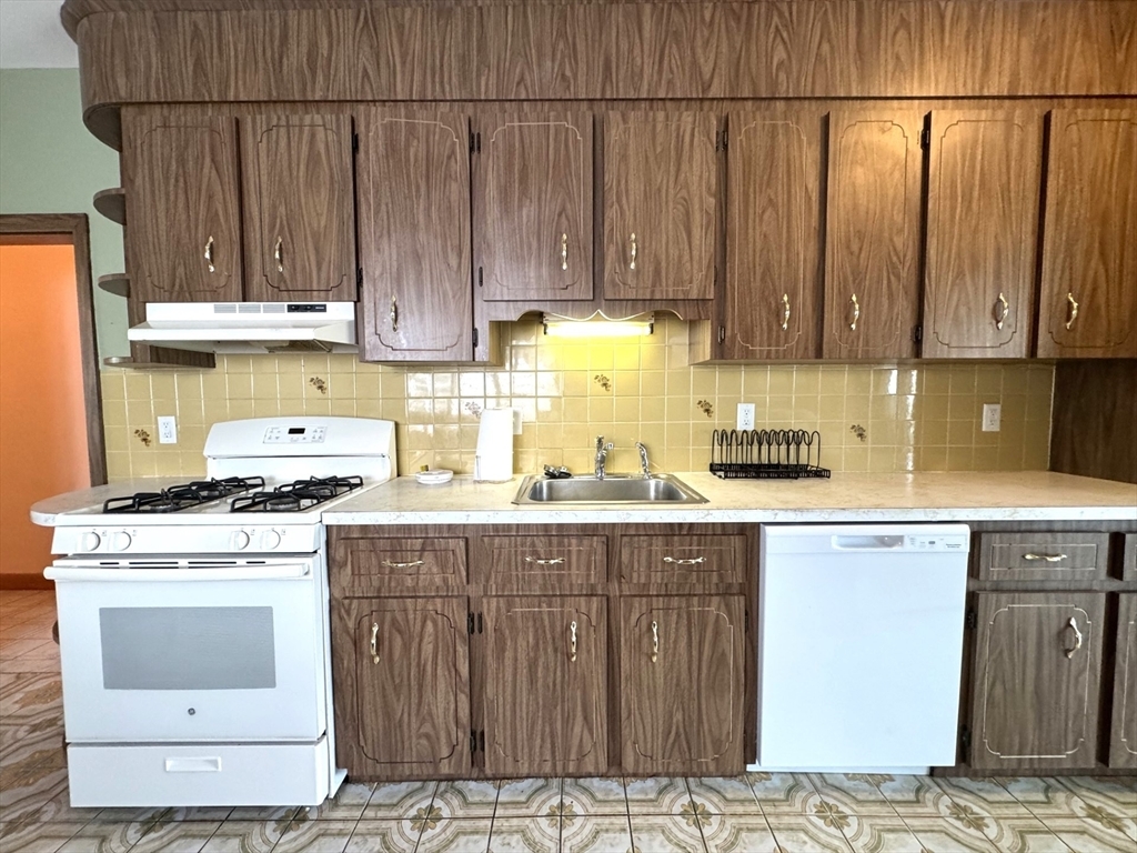 Property Photo:  26 Frederick Ave 2  MA 02155 