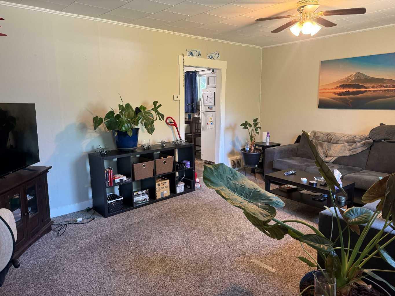 Property Photo:  408 3 Street E  AB T0J 0Y4 