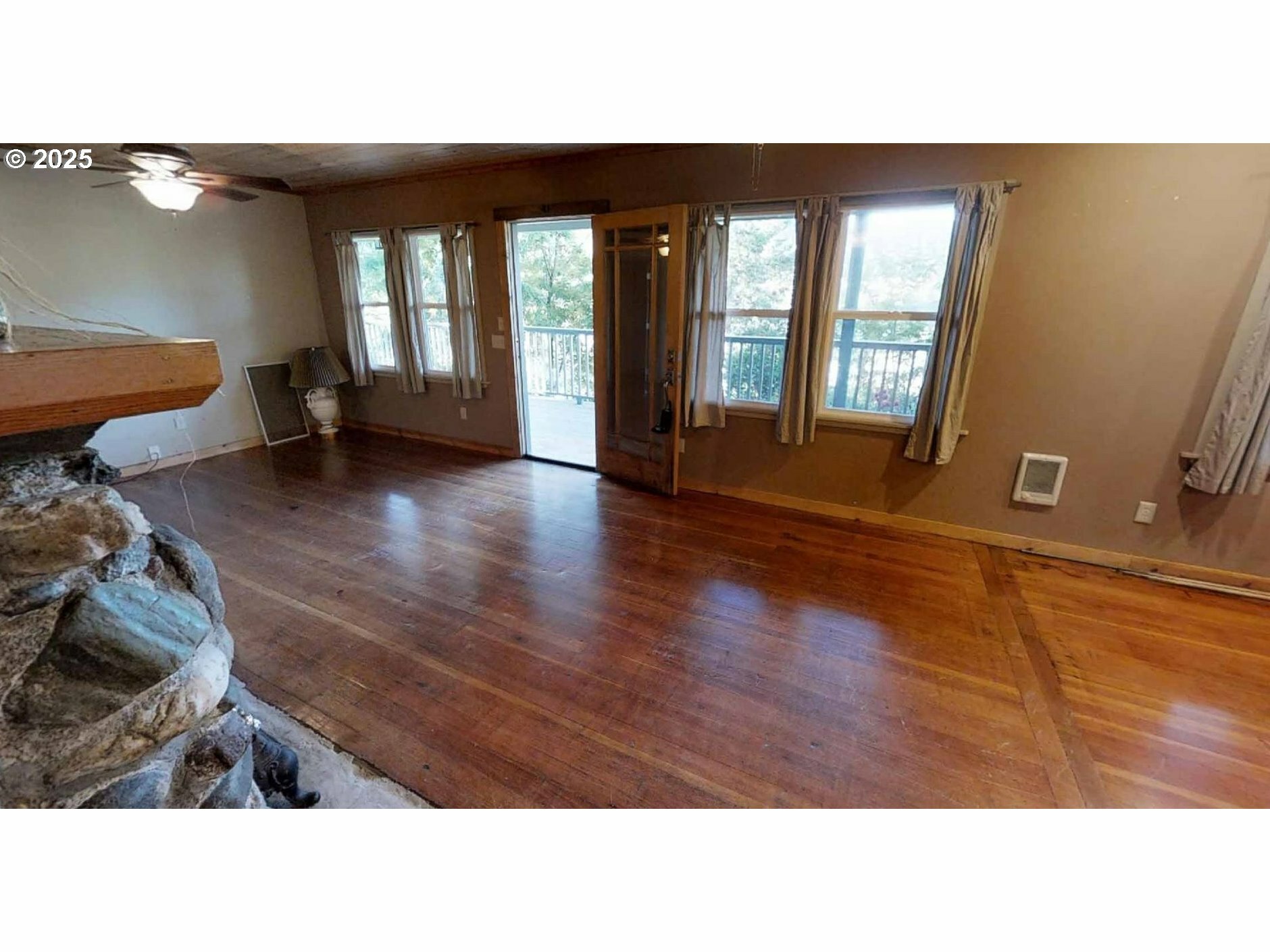 Property Photo: 96265 N Bank Rgue OR 97444