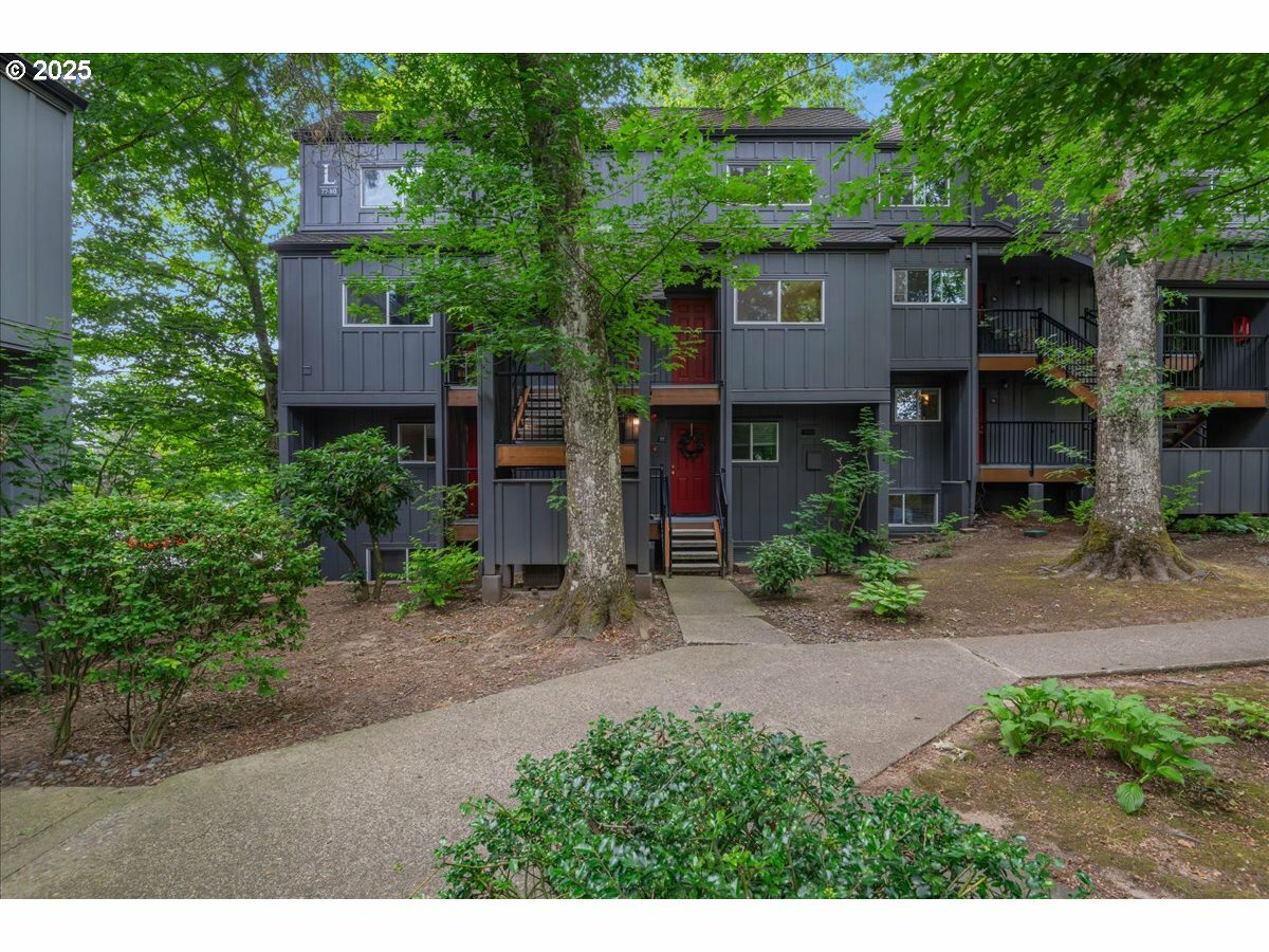 4 Touchstone 79  Lake Oswego OR 97035 photo