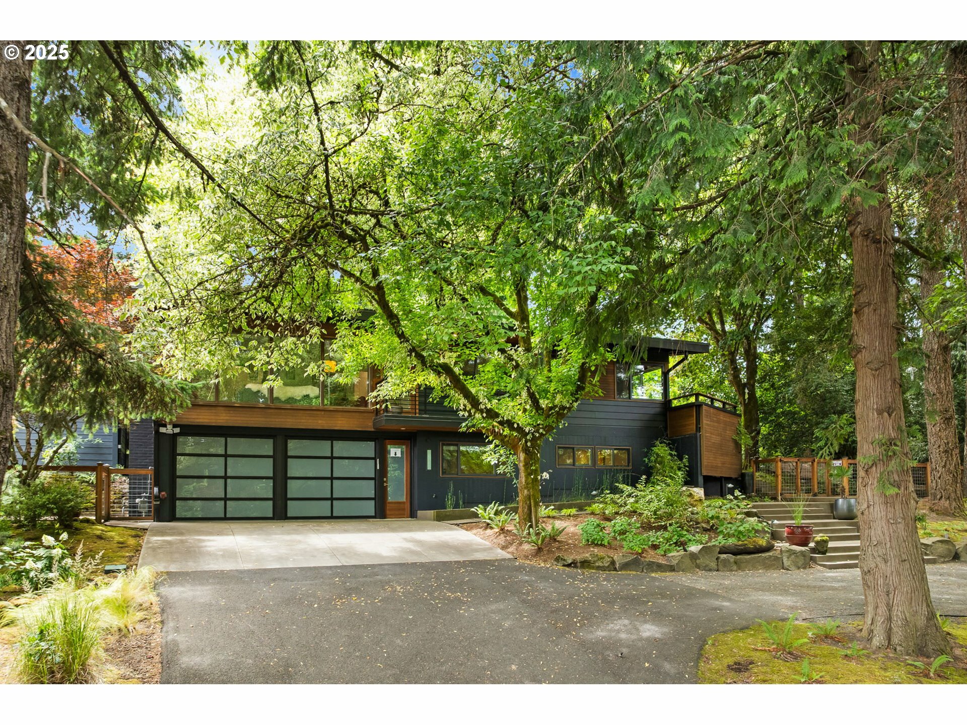 Property Photo:  5220 SW Shattuck Rd  OR 97221 