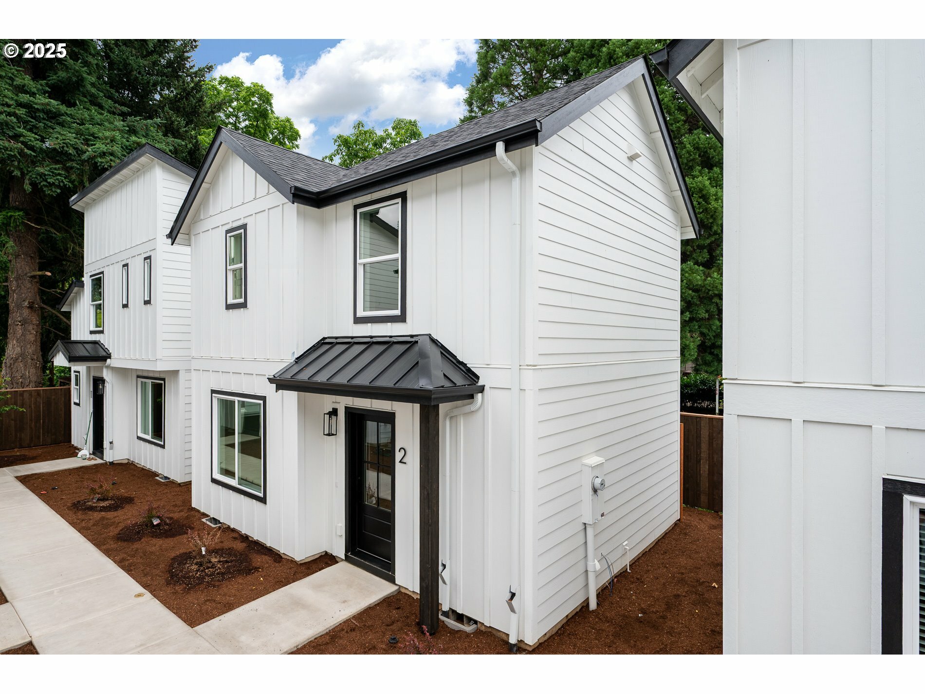 Property Photo:  4103 SE Olsen St 2  OR 97222 