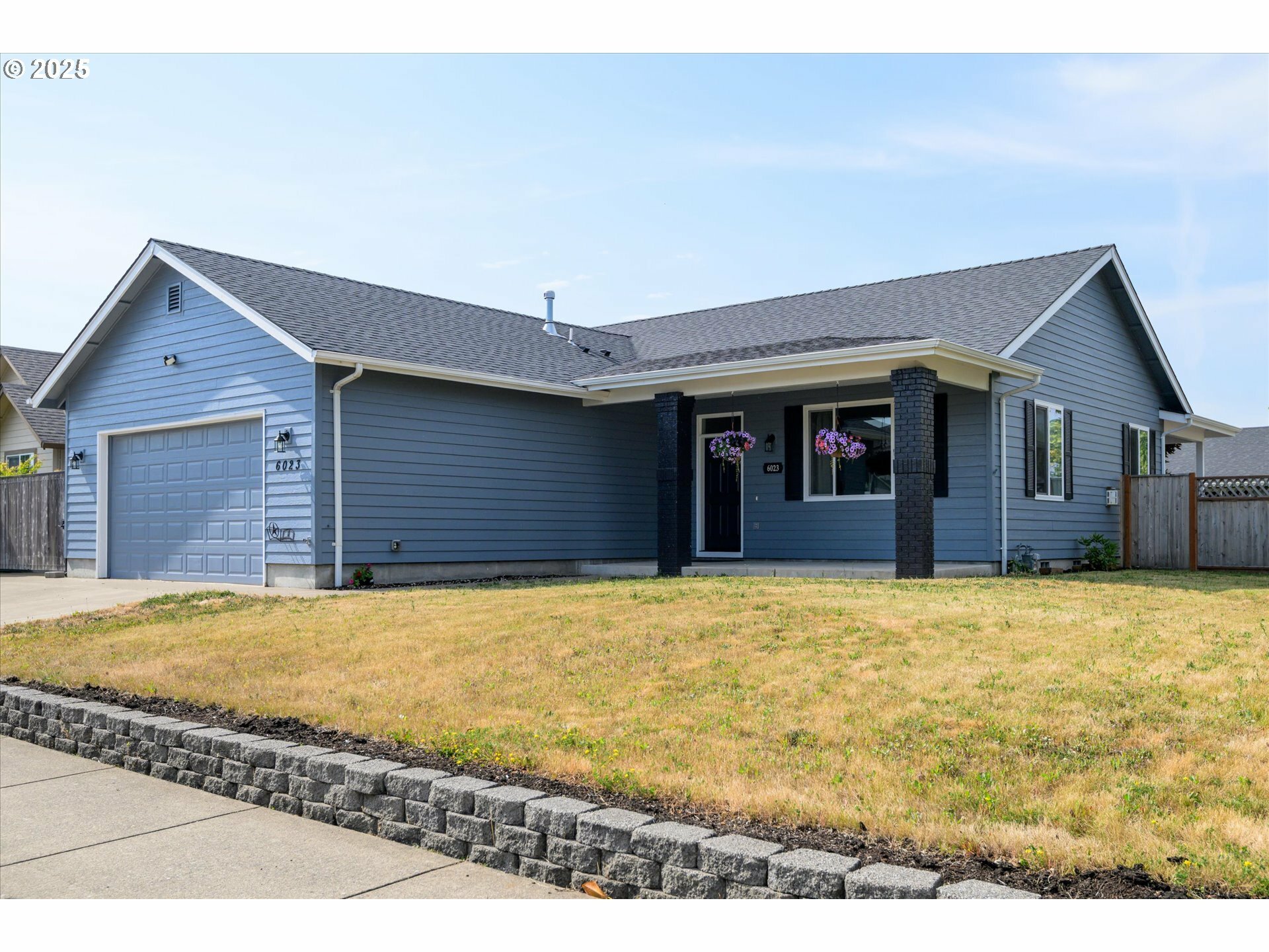 Property Photo: 6023 Mondavi Ln OR 97402