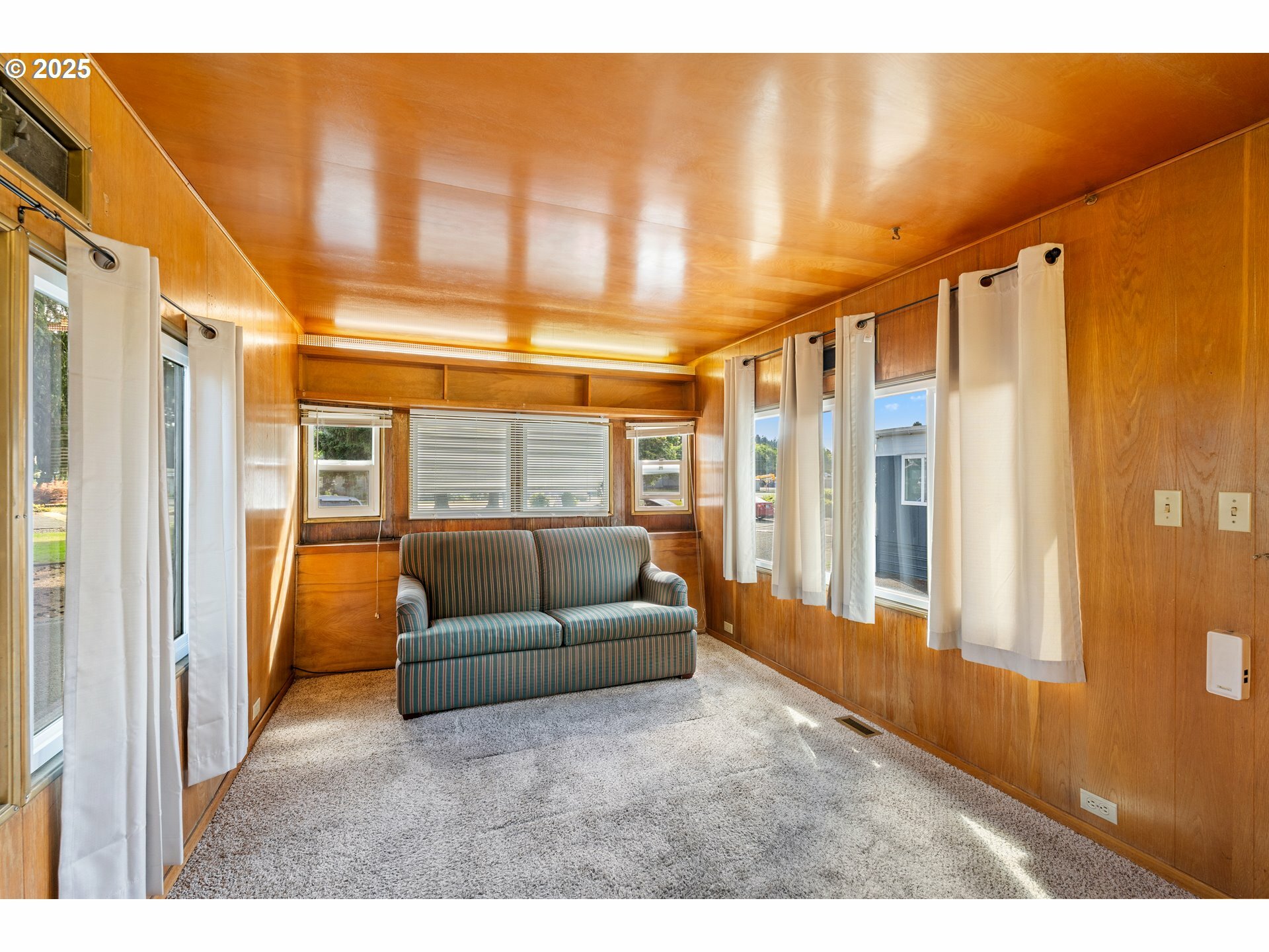 Property Photo:  1625 Henderson Ave  OR 97403 