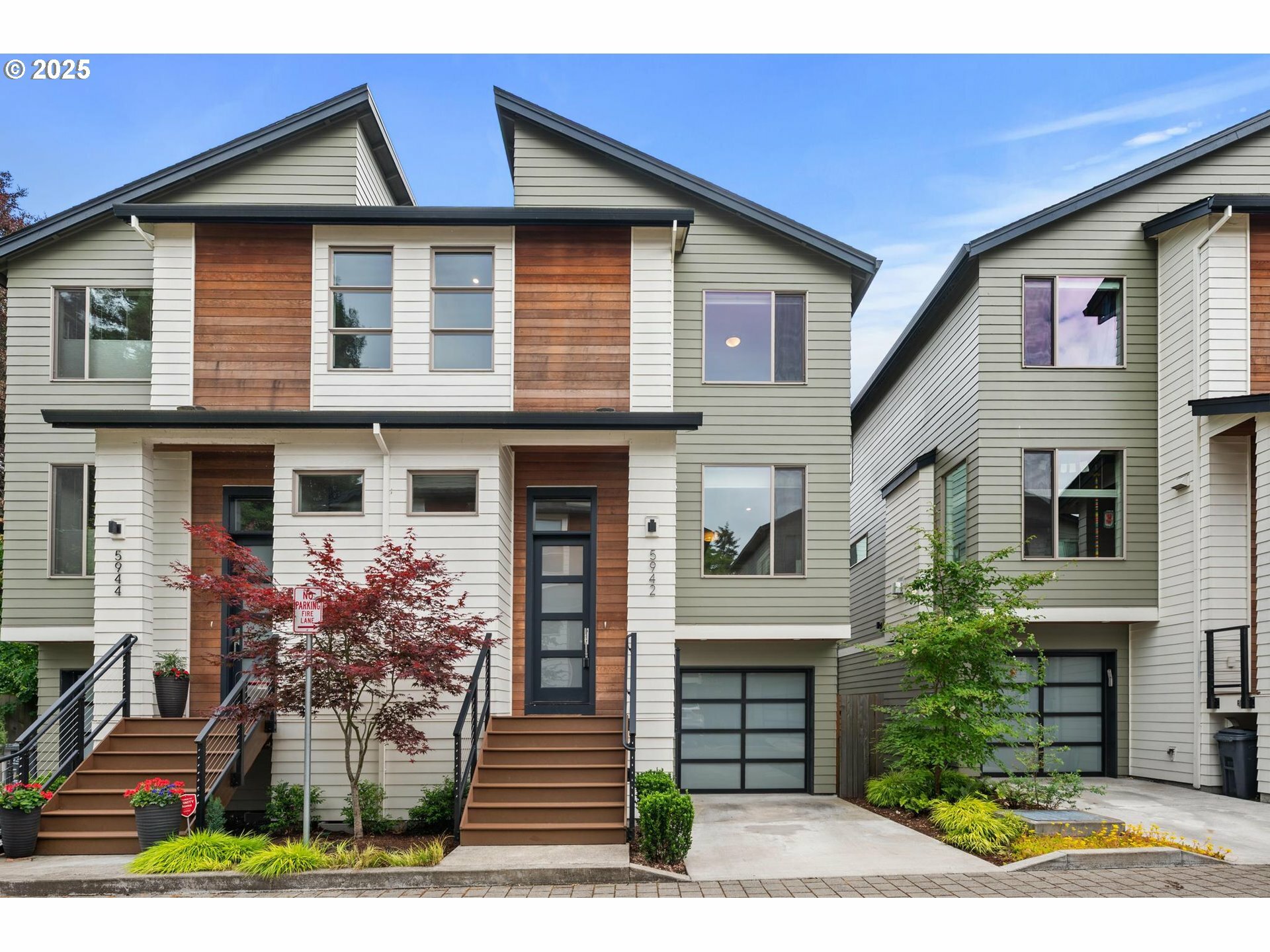 Property Photo:  5942 NE 42nd Ave  OR 97218 