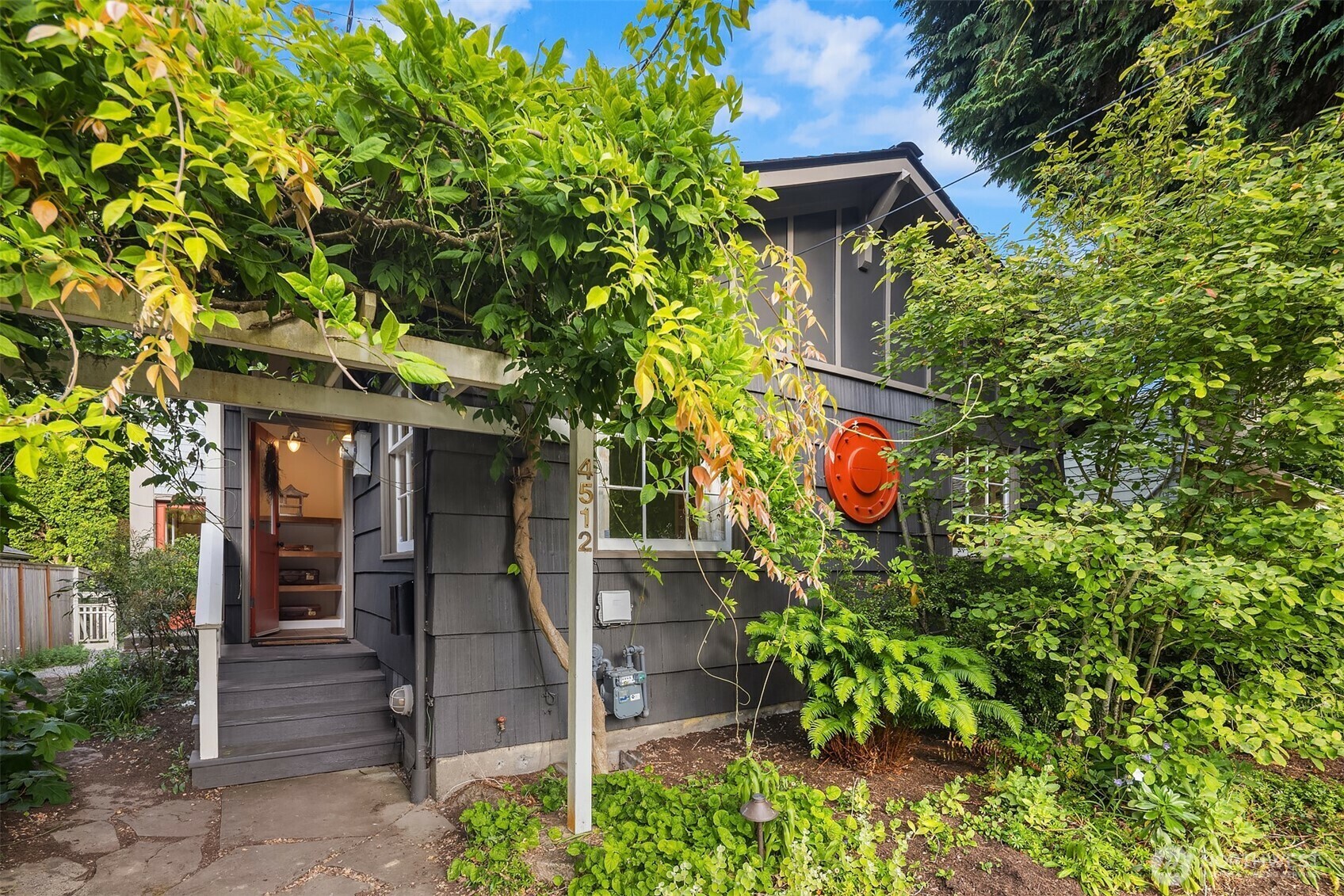 Property Photo:  4512  35th Avenue W  WA 98199 