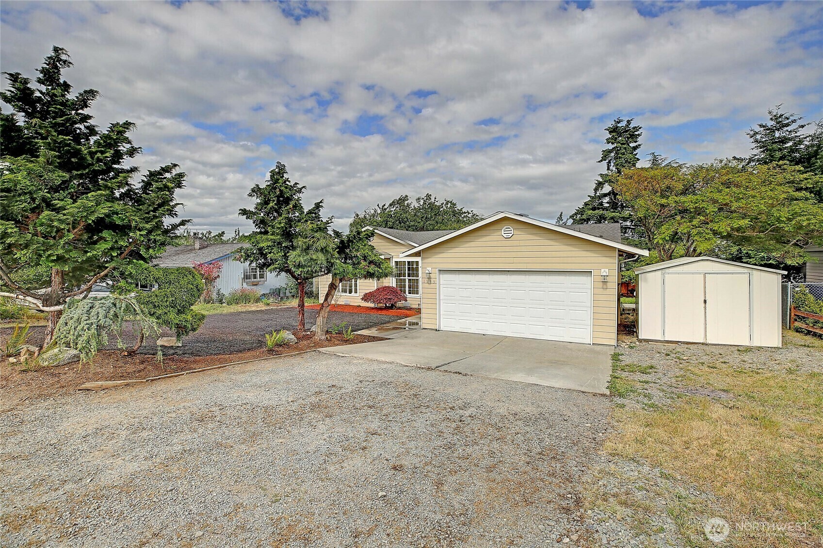 Property Photo: 1545 Carol Street WA 98282
