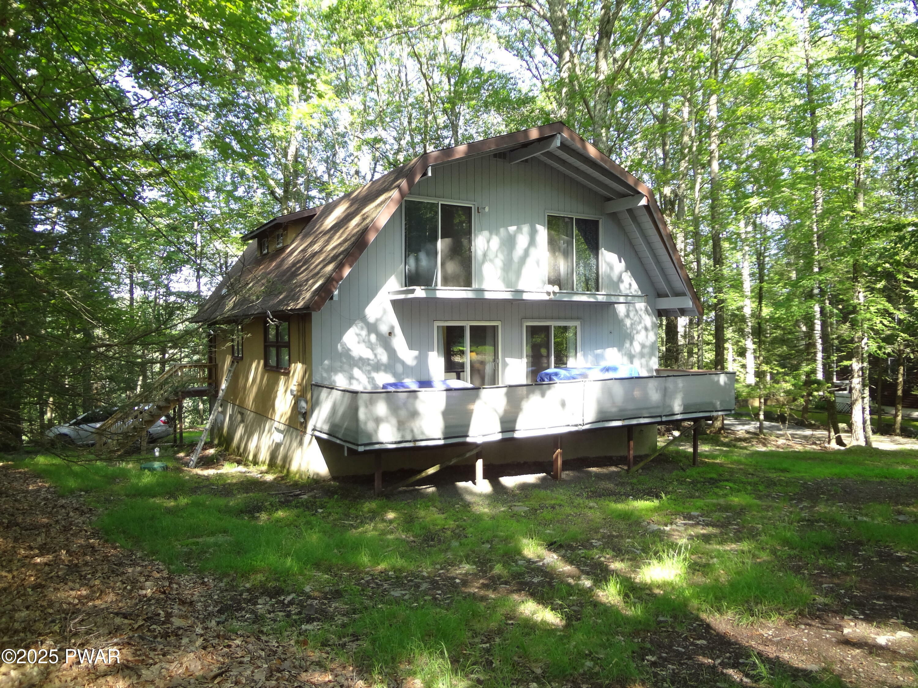 Property Photo: 115 Eastwood Drive PA 18426