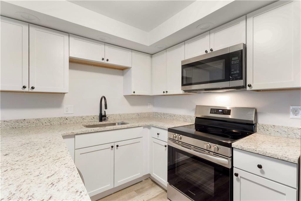 Property Photo:  20 Hurdis Street 6  RI 02904 