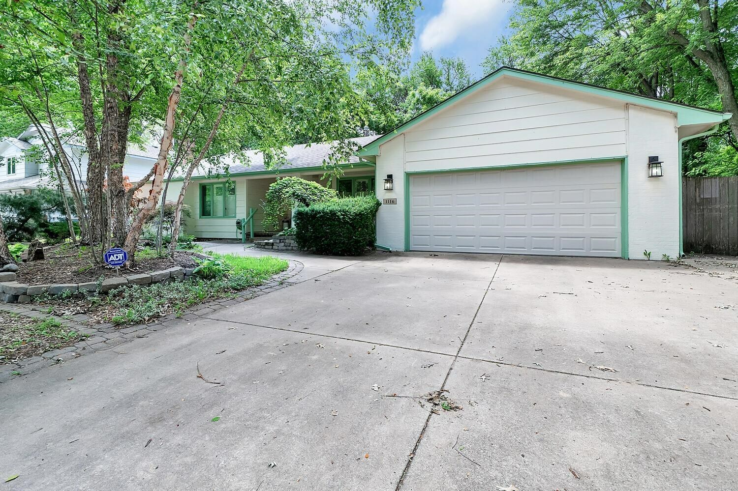 Property Photo: 1116 E James St KS 67037