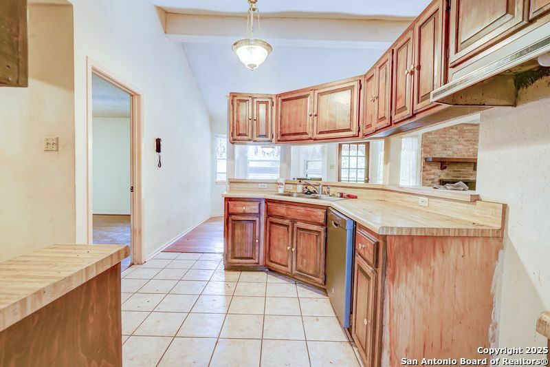 Property Photo: 2116 Green Creek TX 78232