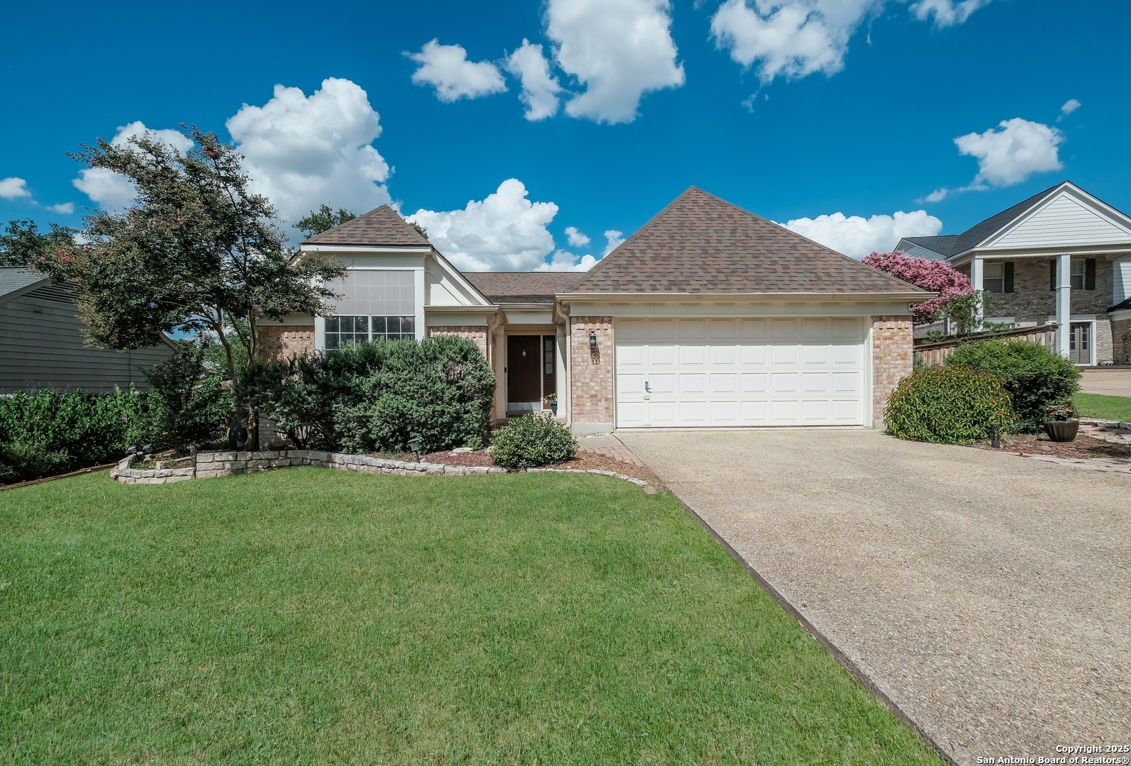 Property Photo: 25007 Summit Hollow TX 78258