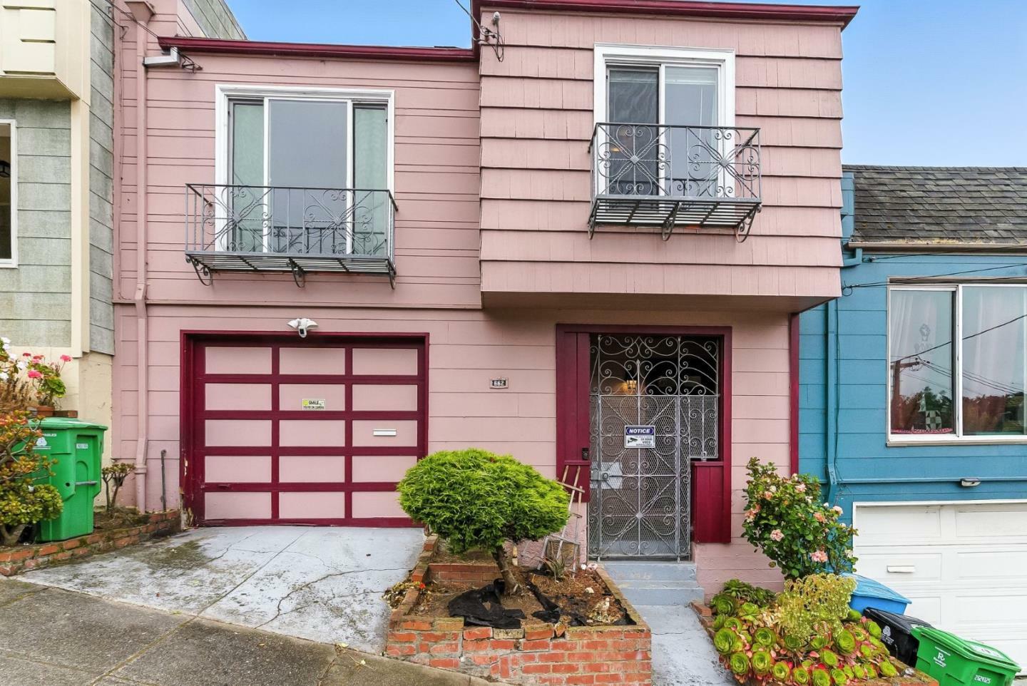 Property Photo: 662 Colby Street CA 94134