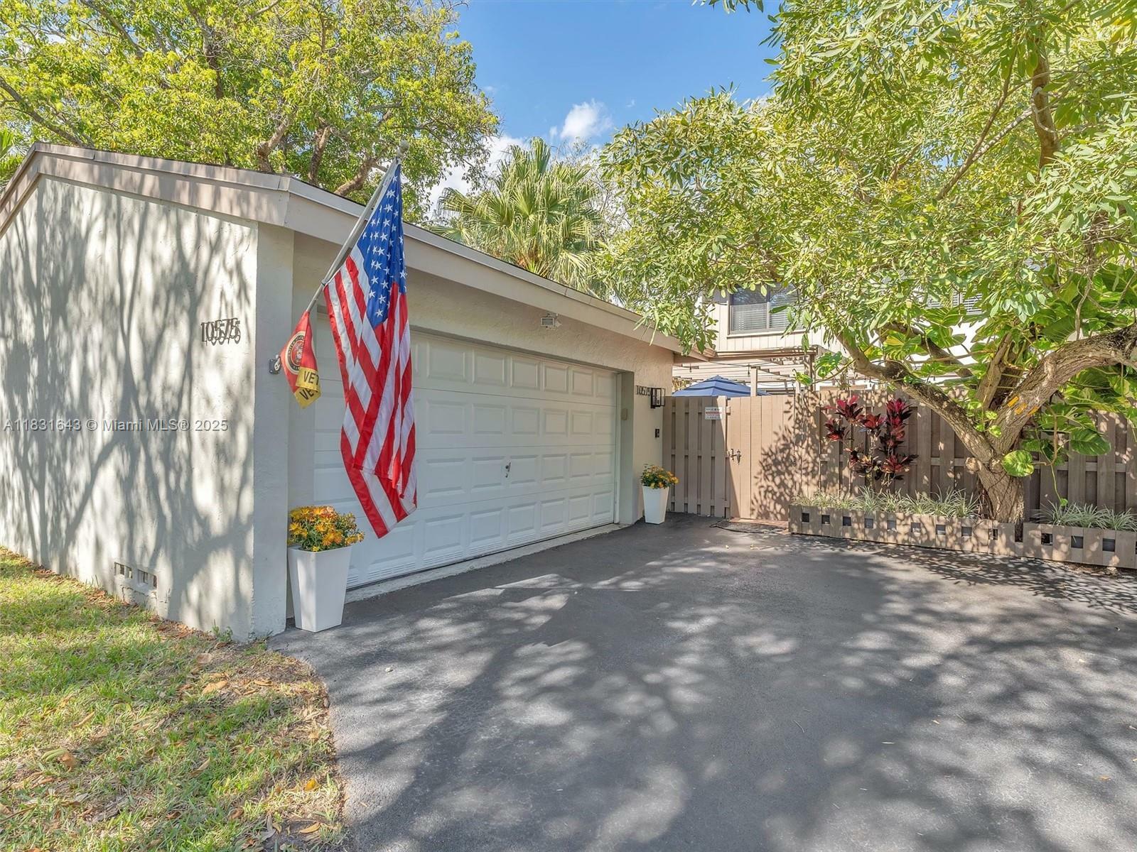 Property Photo:  10575 SW 113th Pl  FL 33176 