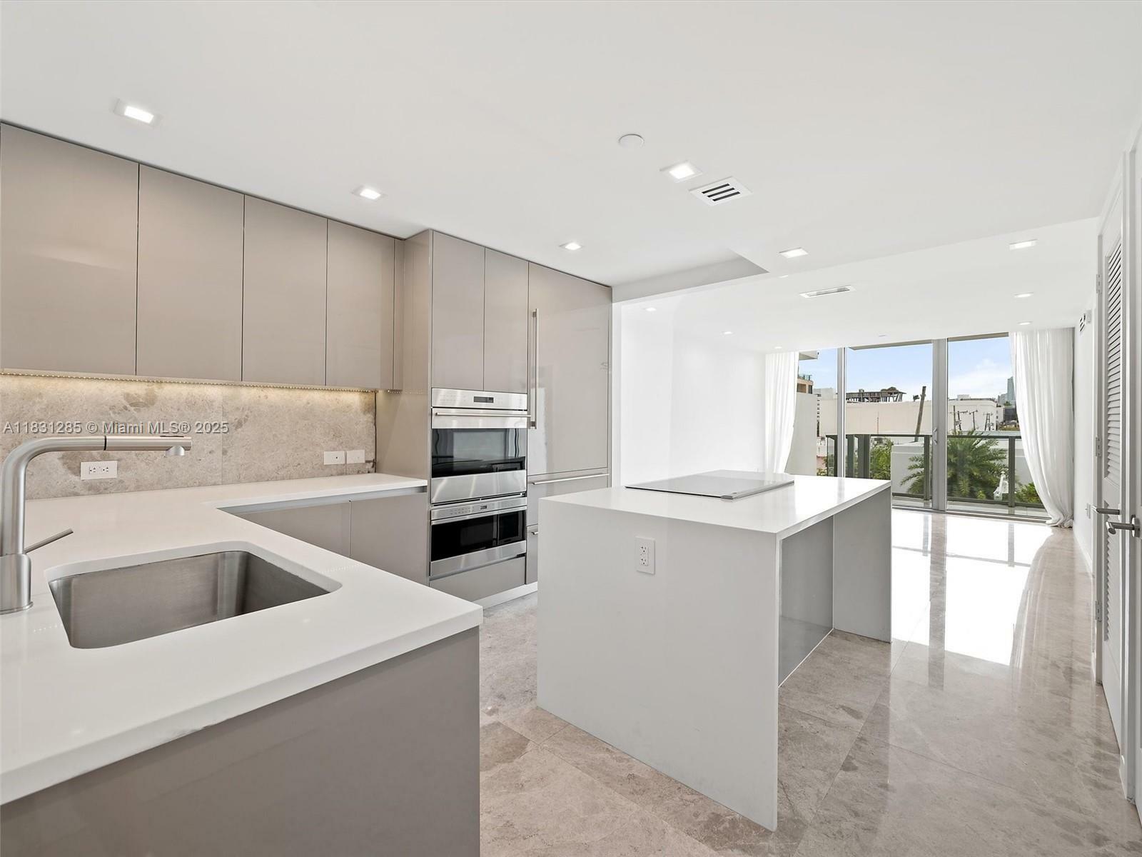 1201 20th St 413  Miami Beach FL 33139 photo