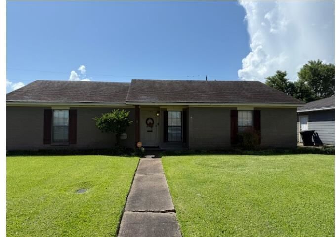 Property Photo: 1403 Orange Ave TX 77627