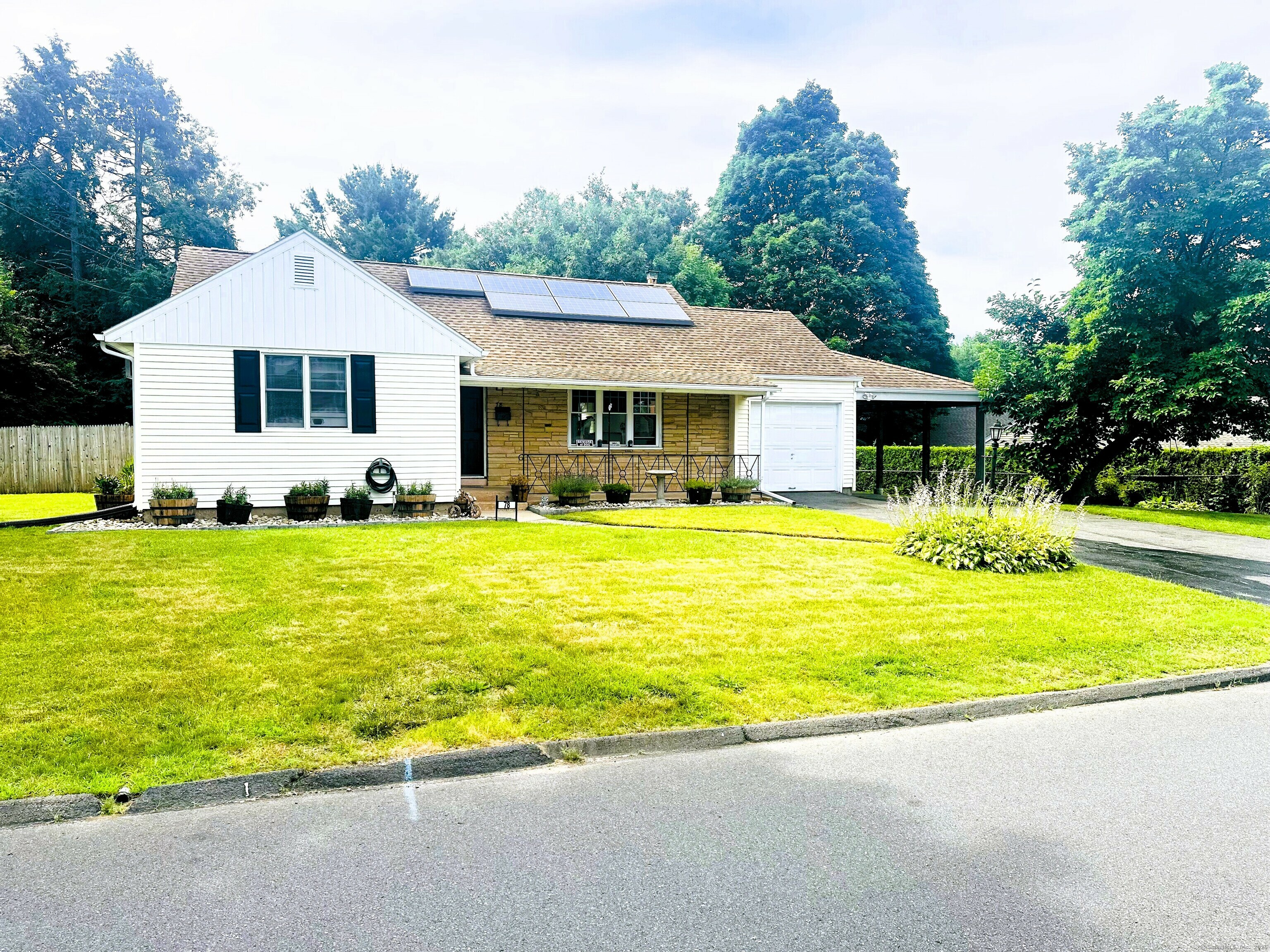 78 French Street  Bristol CT 06010 photo