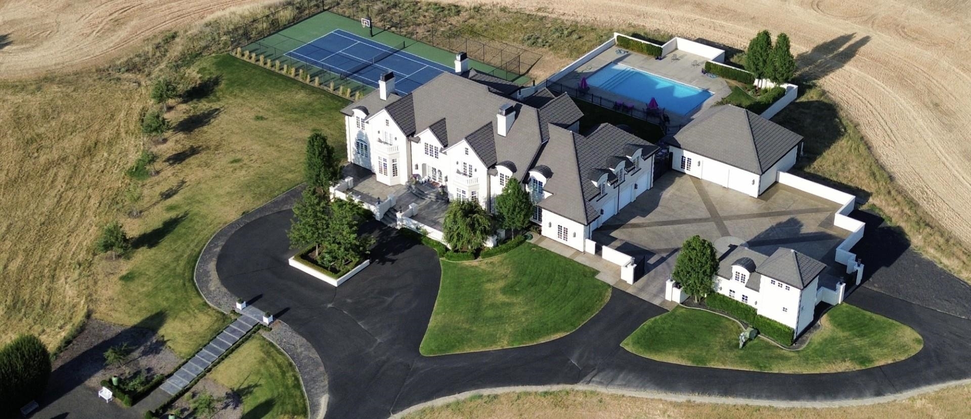 Property Photo: 7525 S Regal Rd WA 99223