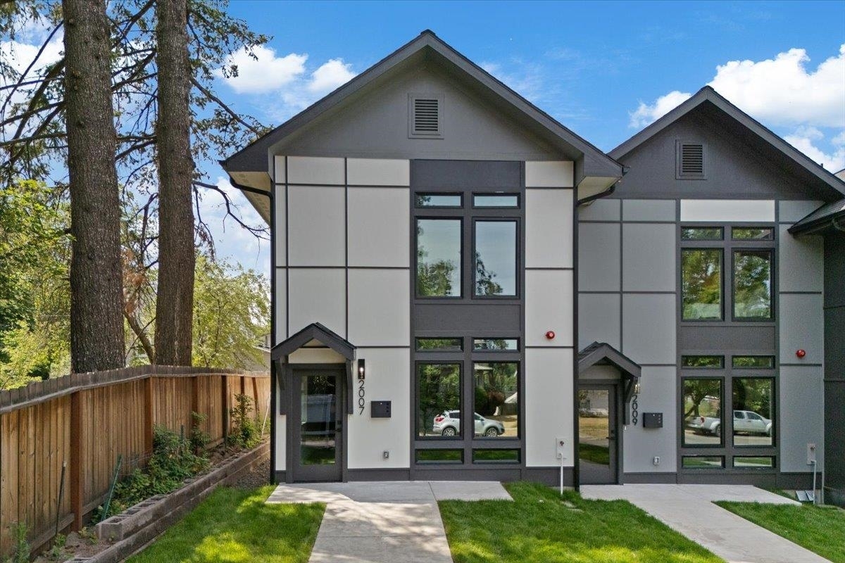 Property Photo: 2007 W 9th Ave WA 99204