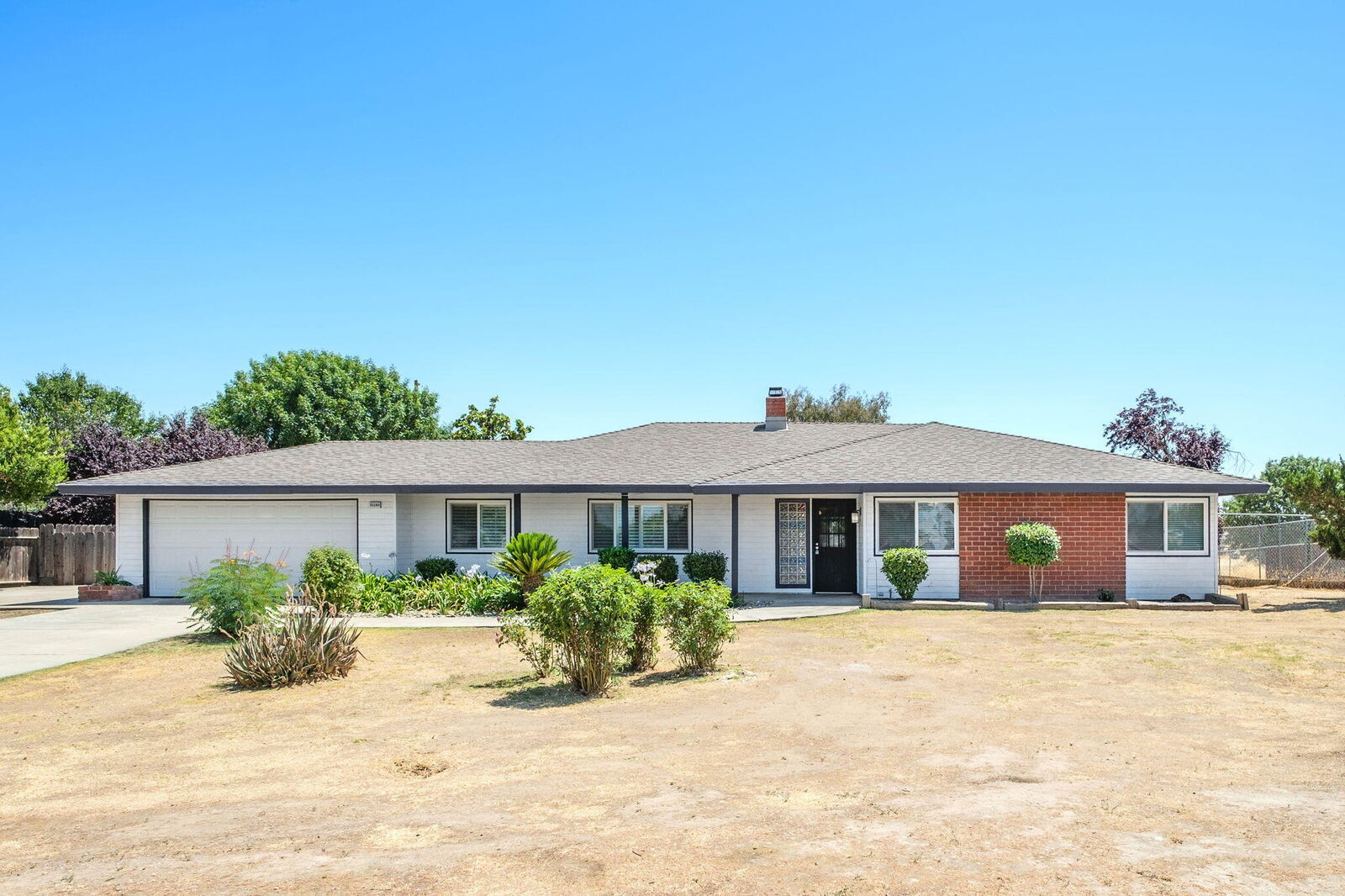 Property Photo: 35580 John Albert Drive CA 93636