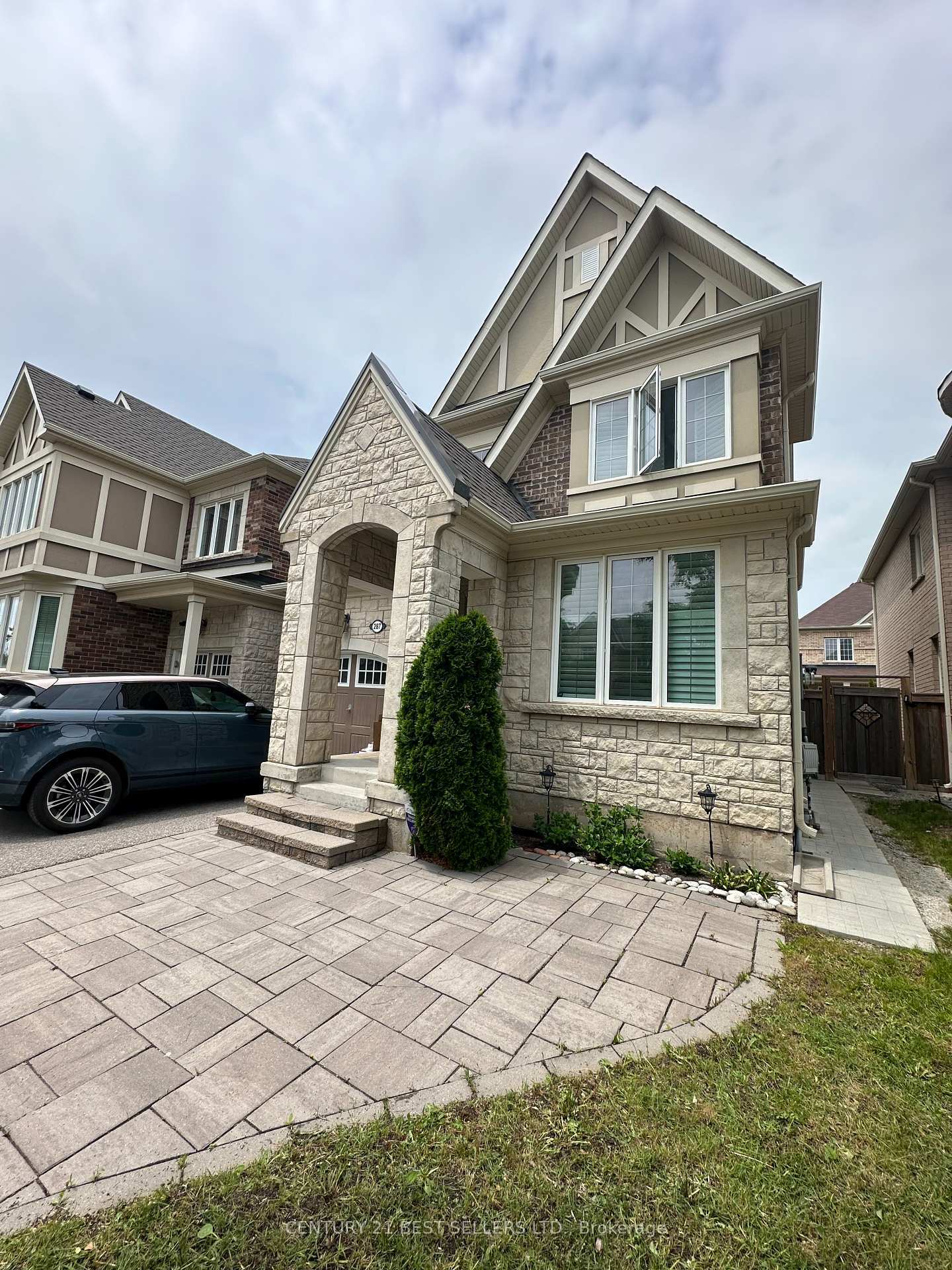 Property Photo:  287 Sixteen Mile Drive  ON L6M 4M1 
