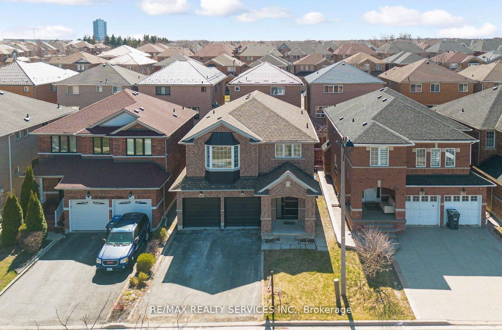 Property Photo: 10 Linderwood Drive ON L7A 1R7