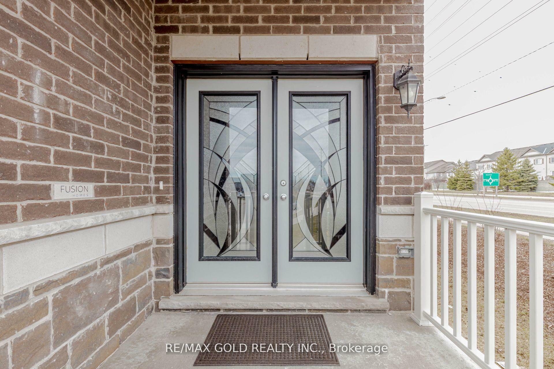 Property Photo: 573 Florencedale Crescent ON N2R 0N3