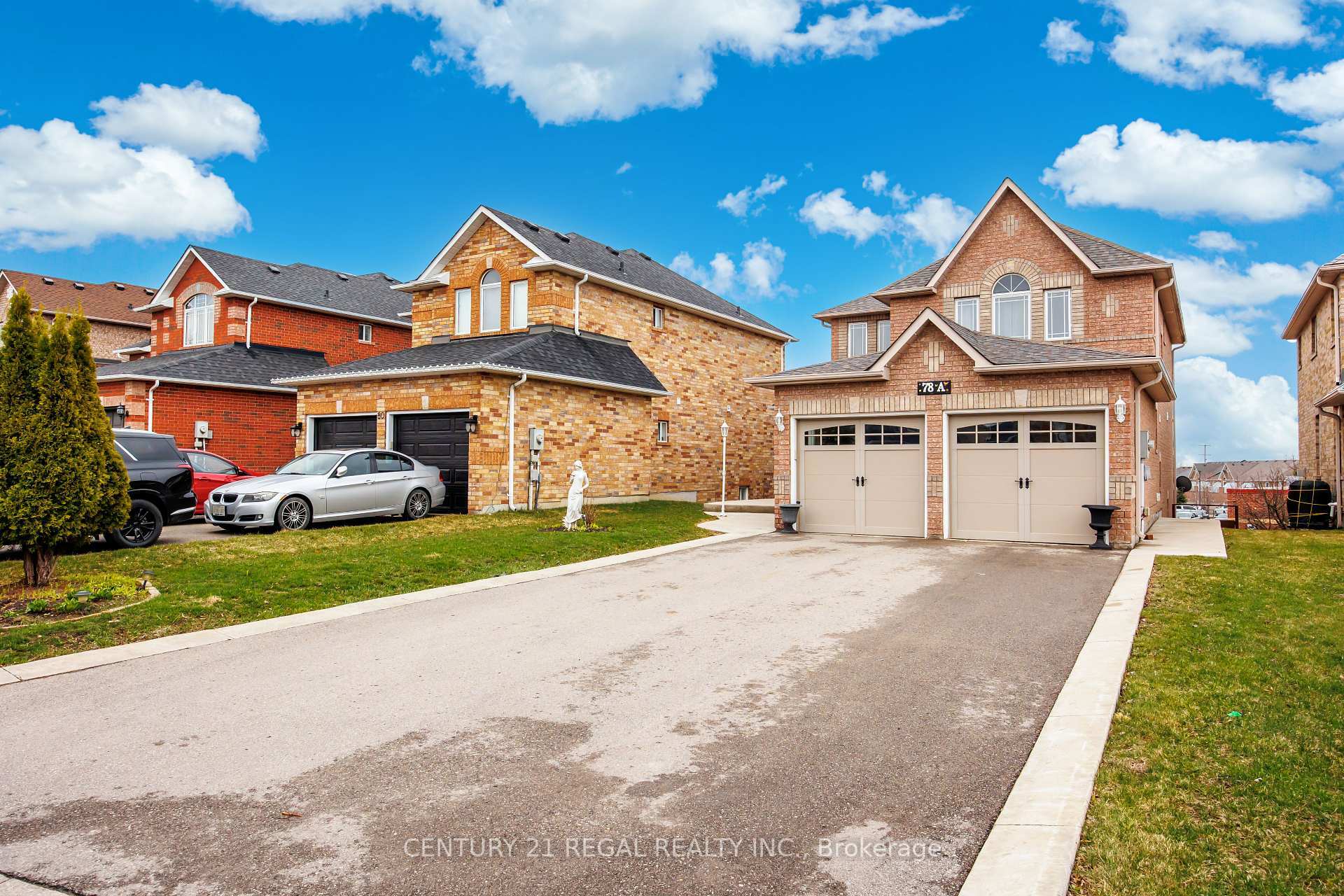 Photo de la propriété:  78A Kerfoot Crescent  ON L4P 4H2 
