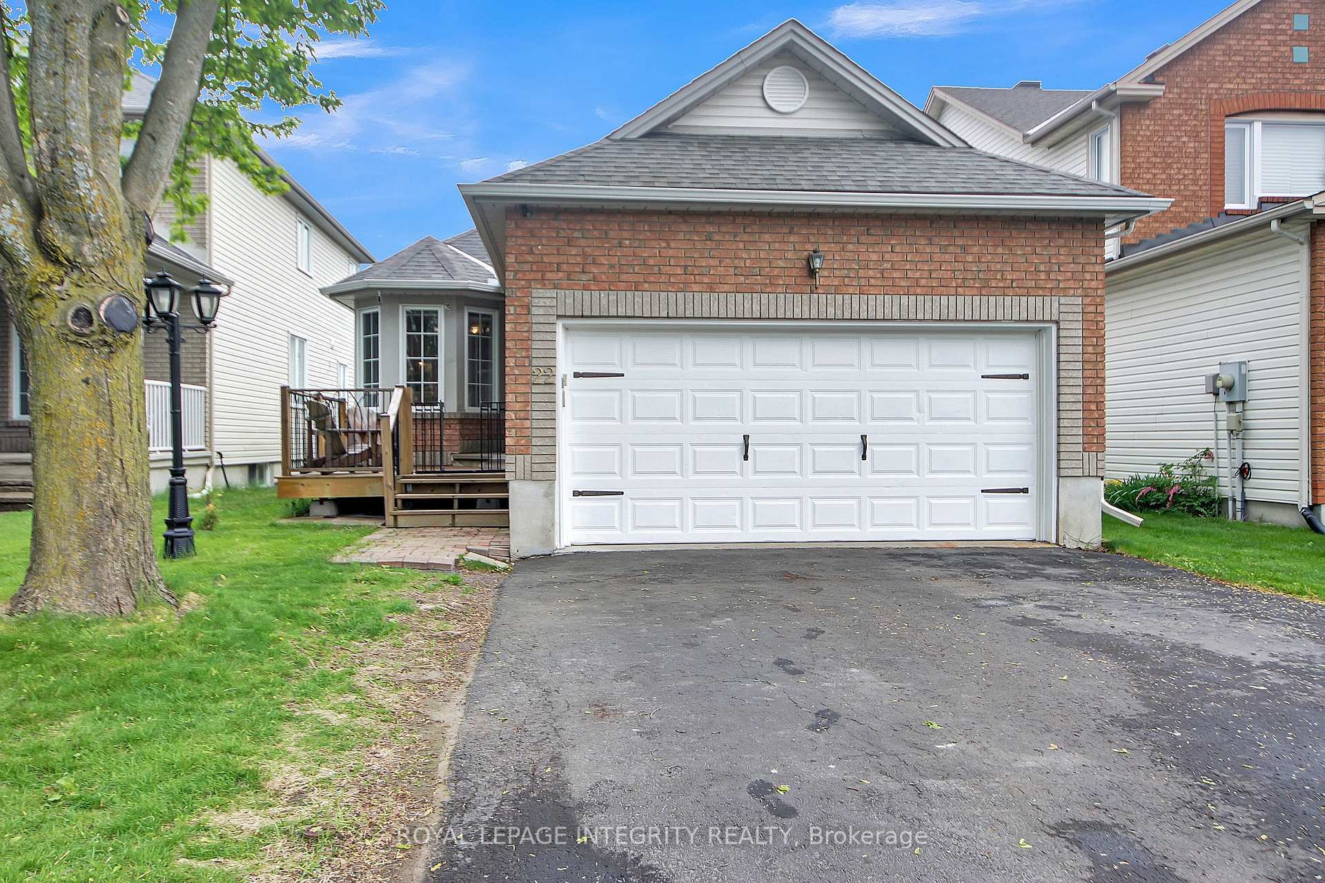 Property Photo: 22 Halkirk Avenue ON K2V 1B5