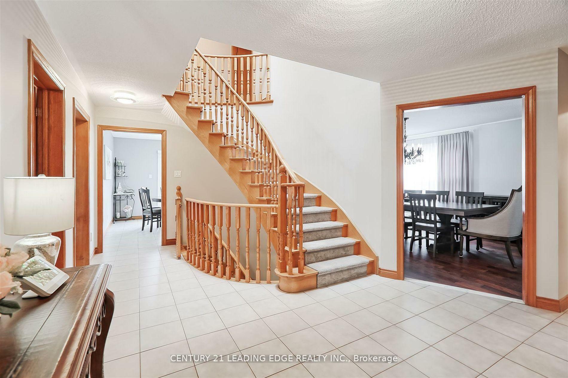 Photo de la propriété: 312 Valeria Boulevard ON L4L 6V7