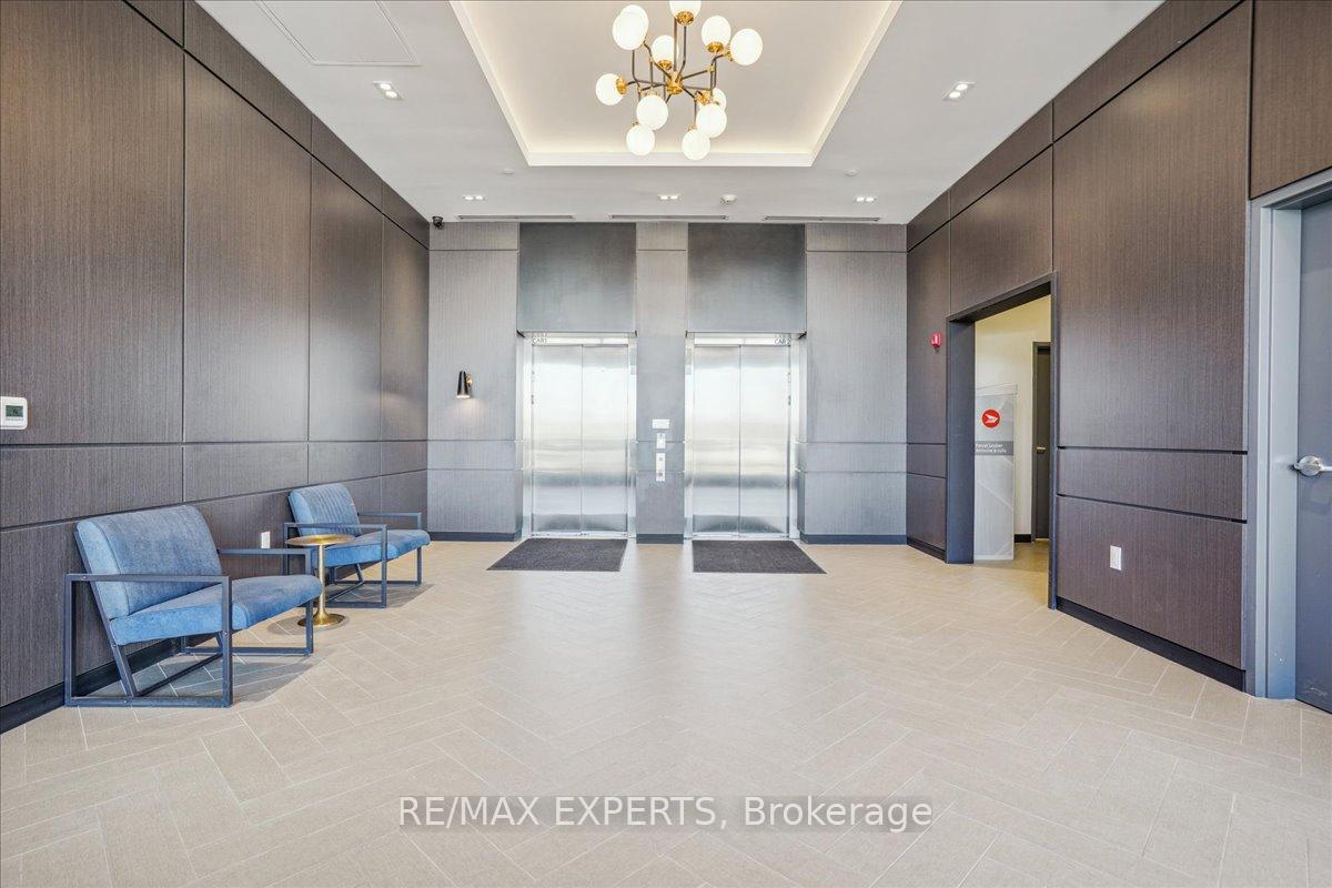 Property Photo:  430 Essa Road 419  ON L4N 9C6 