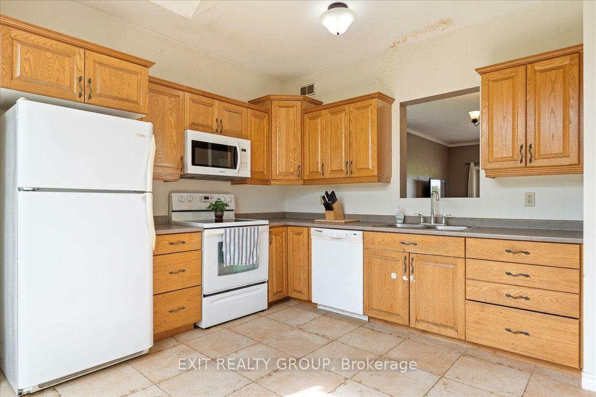 Property Photo: 1829 Shannonville Road ON K0K 1V0