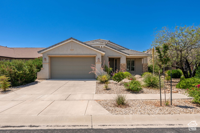 Property Photo: 2690 E Cross Point Dr UT 84780