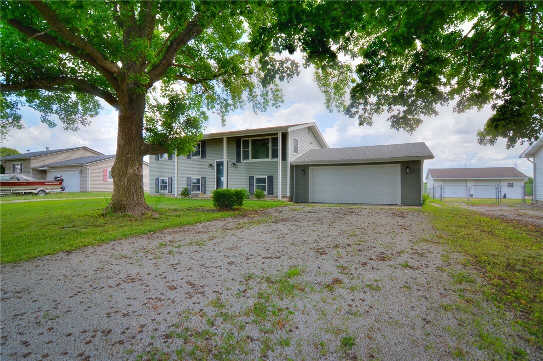 Property Photo:  504 N East Street  IL 62554 