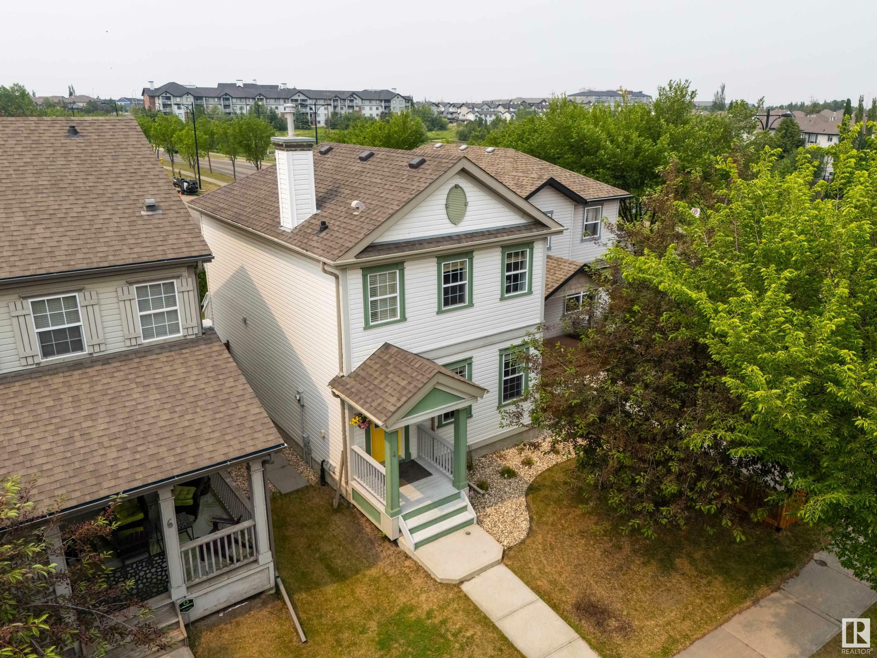 Property Photo: 4 Summerland Way AB T8H 2P2