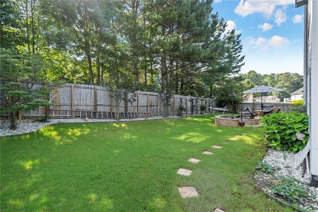 Property Photo:  1900 Sandalwood Court  GA 30680 