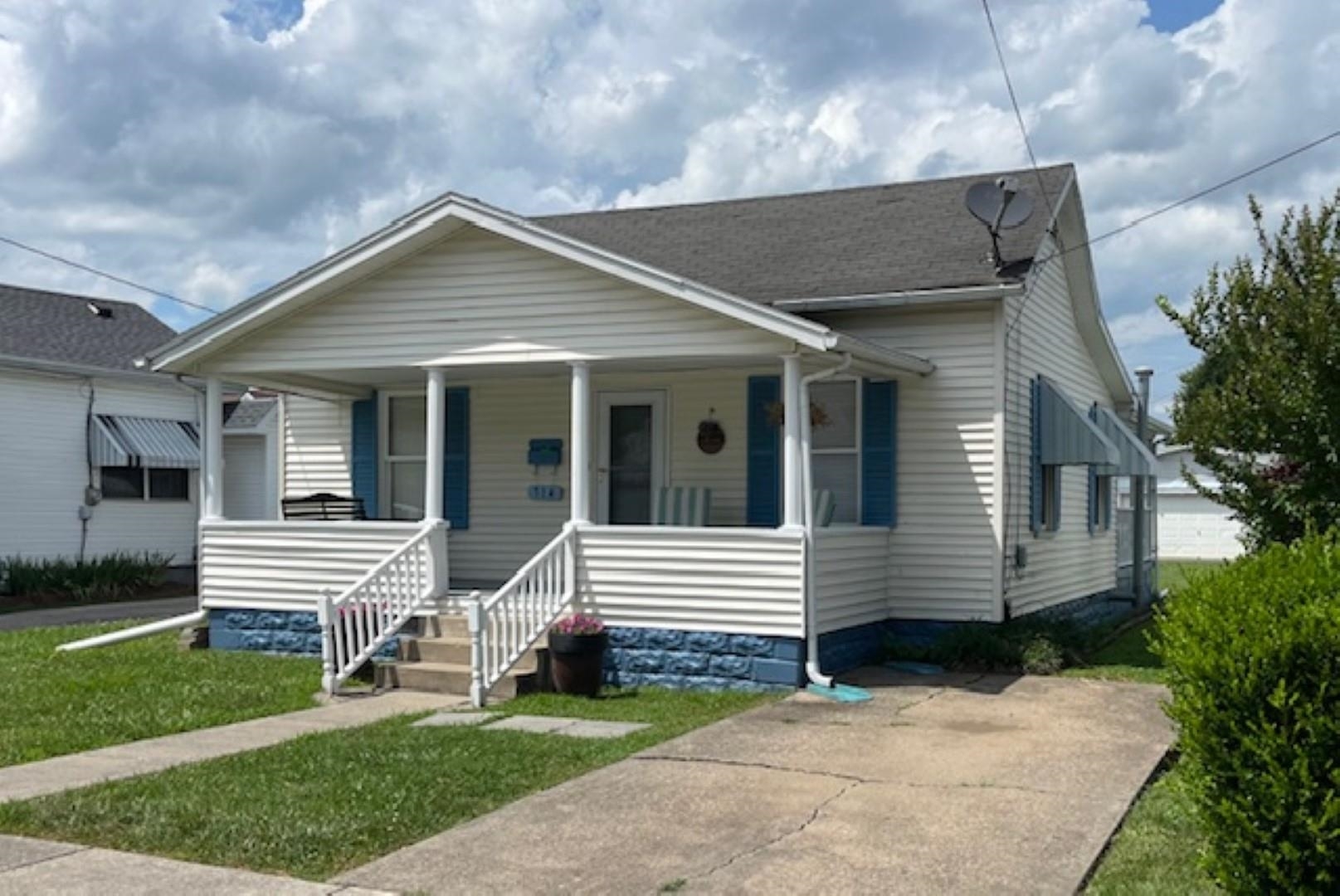 Property Photo: 714 Barbara Street WV 25504