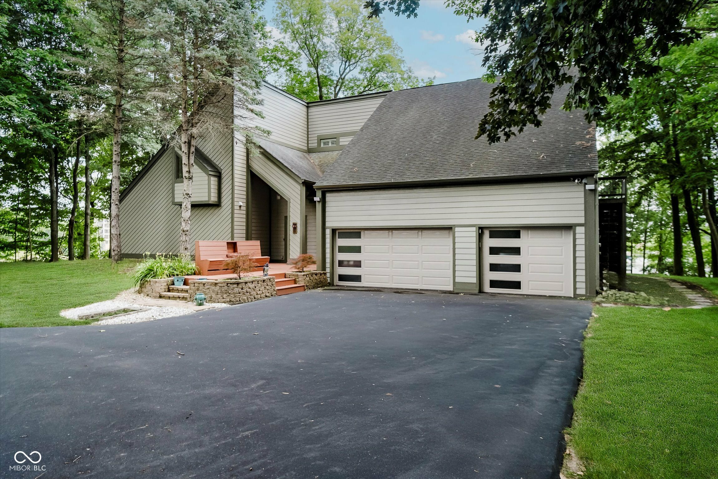 Property Photo:  18 Point Lane  IN 46030 