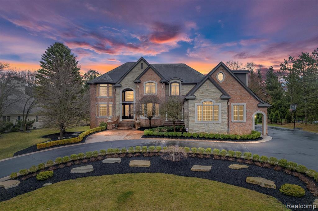 Property Photo:  18198 Shelley Pond  MI 48168 3543 