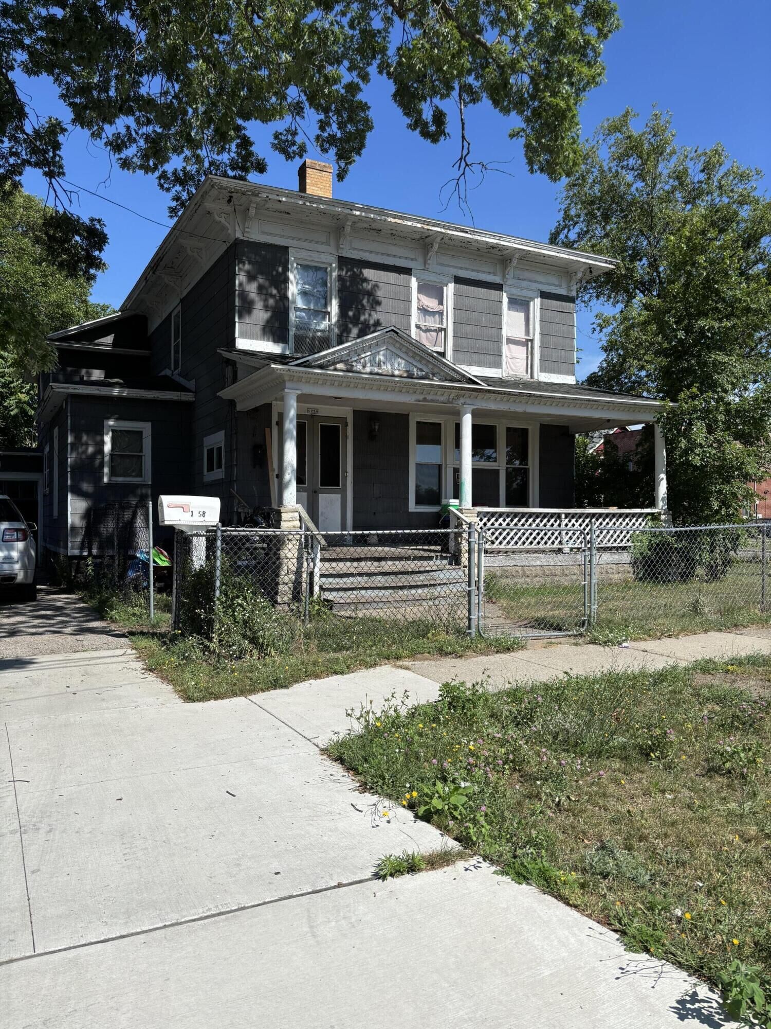 Property Photo:  1258 Sanford Street  MI 49441 
