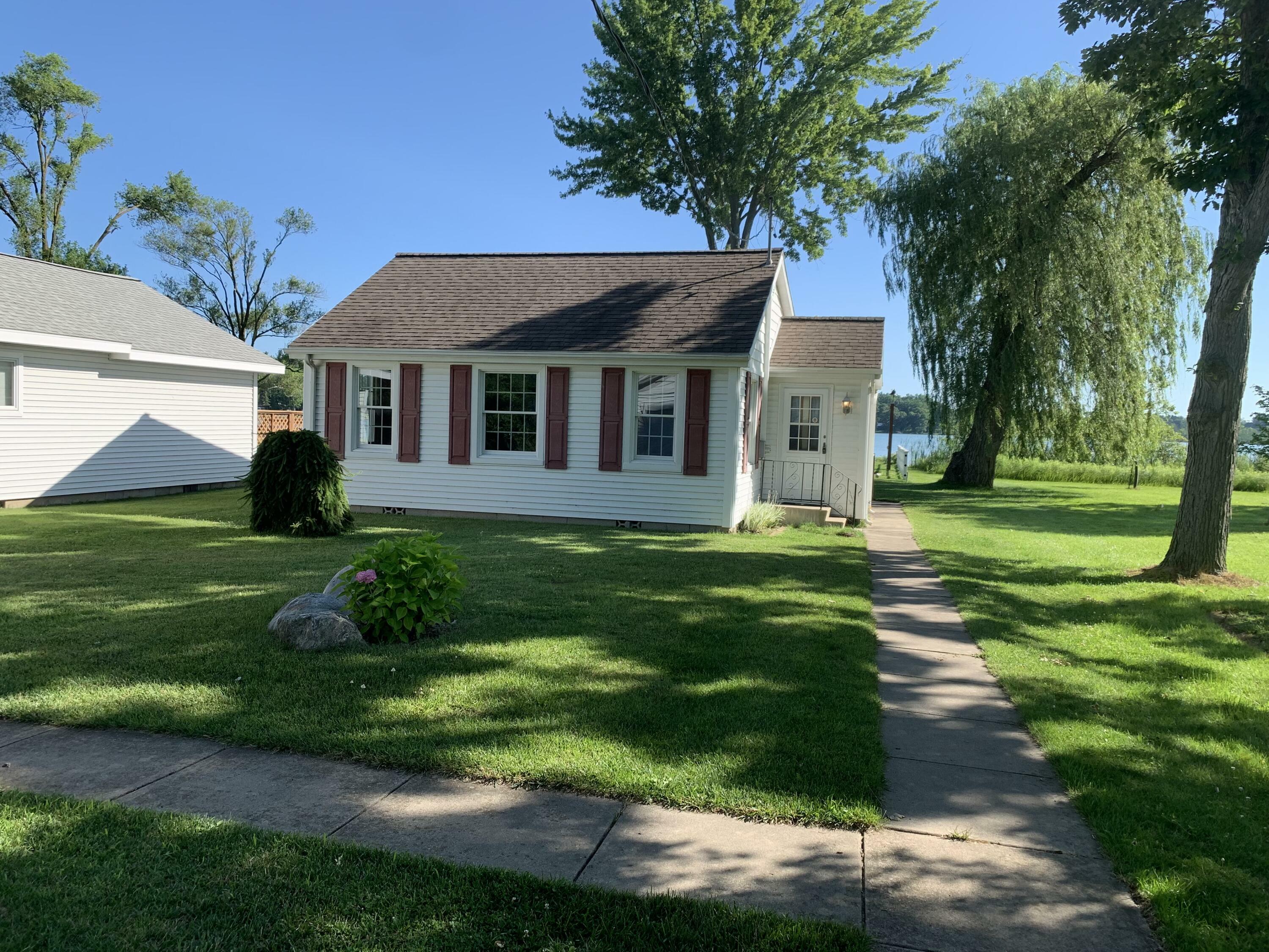 Property Photo: 1000 Lakeview Drive MI 49230