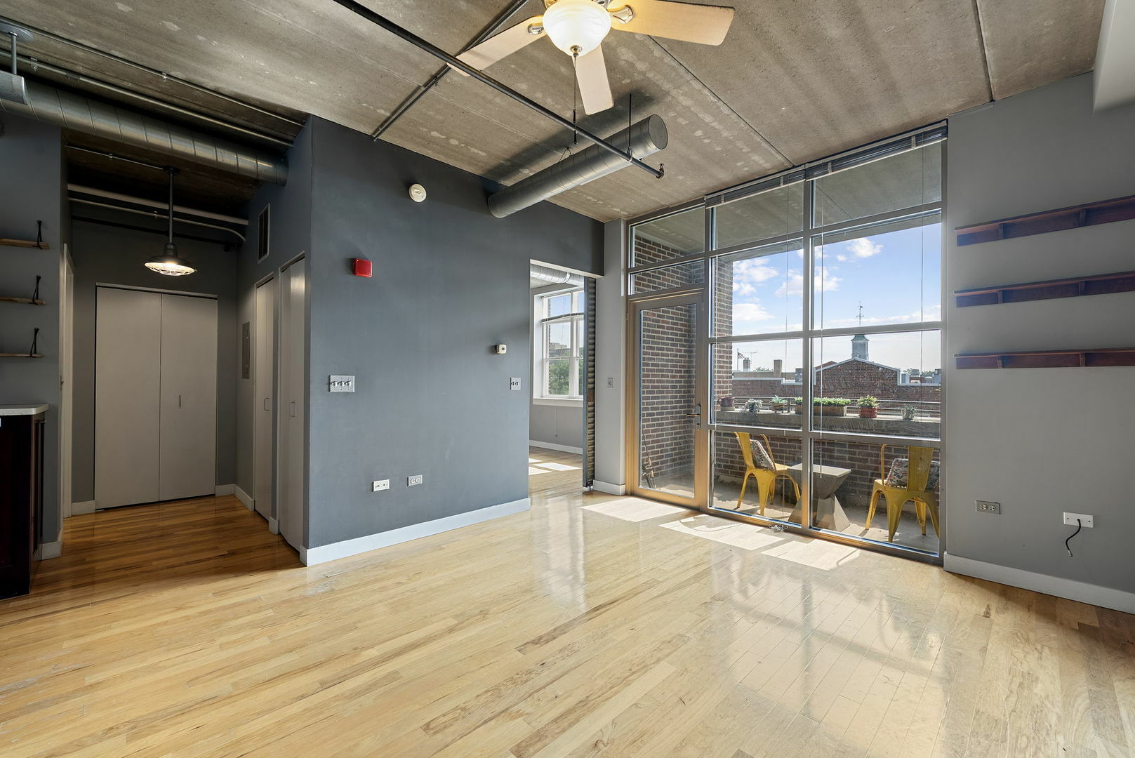 Property Photo:  10 S Dunton Avenue 311  IL 60005 