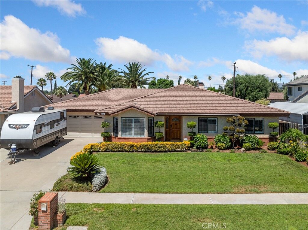 Property Photo:  9150 Boxwood Avenue  CA 92335 