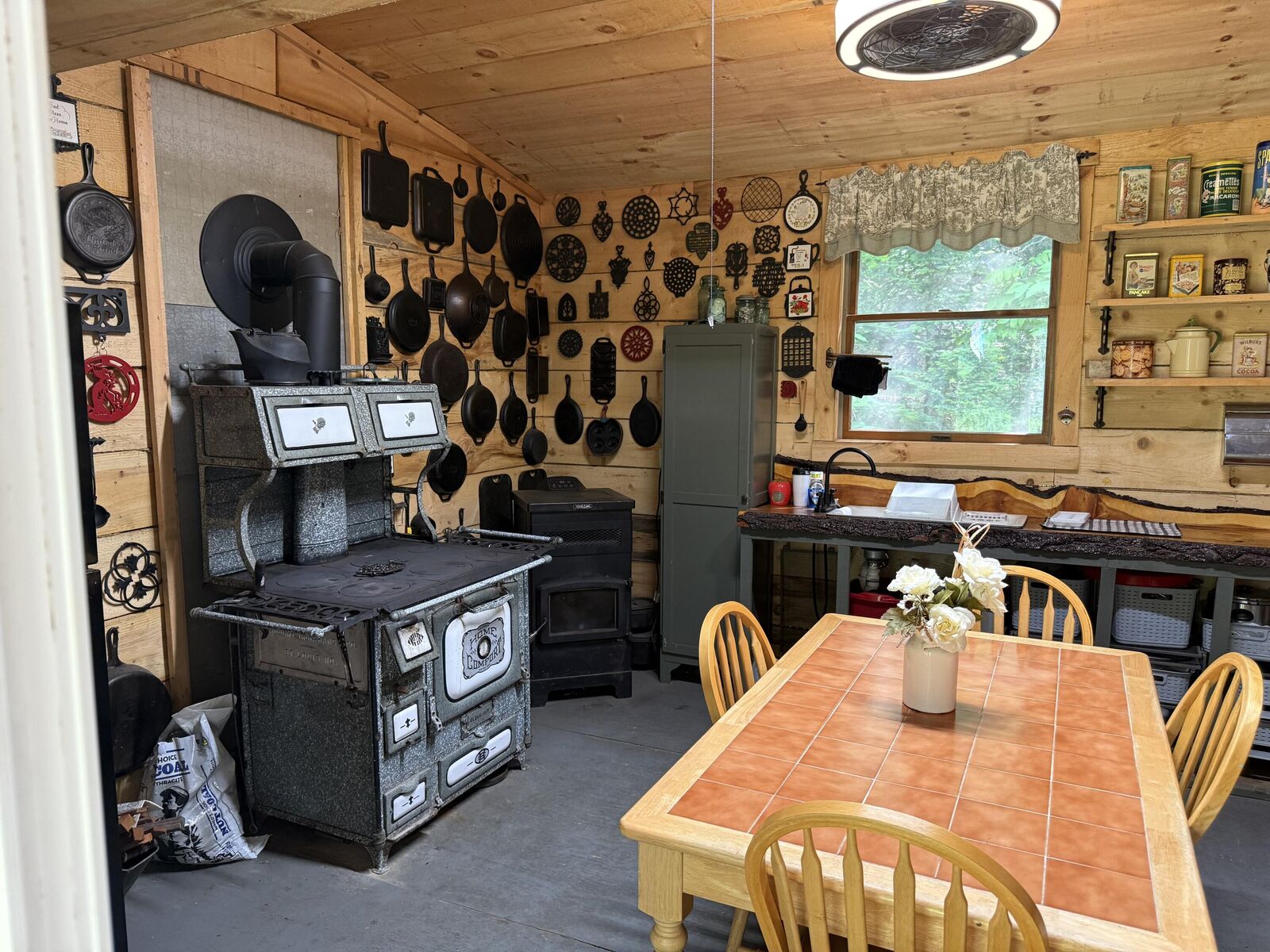 Property Photo: 325 Calderwood Road ME 04574