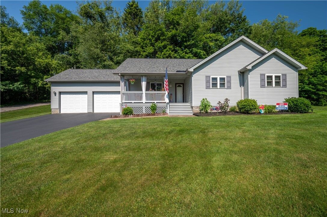 Property Photo:  440 Lyons Avenue  OH 44413 